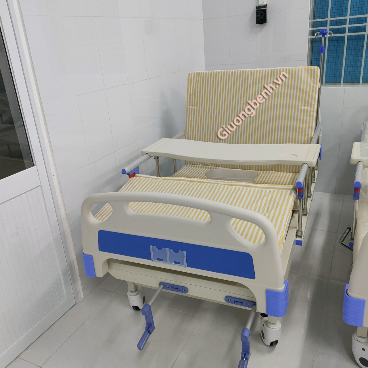  Giường bệnh nhân 3 chức năng Nikita NKT-CS18