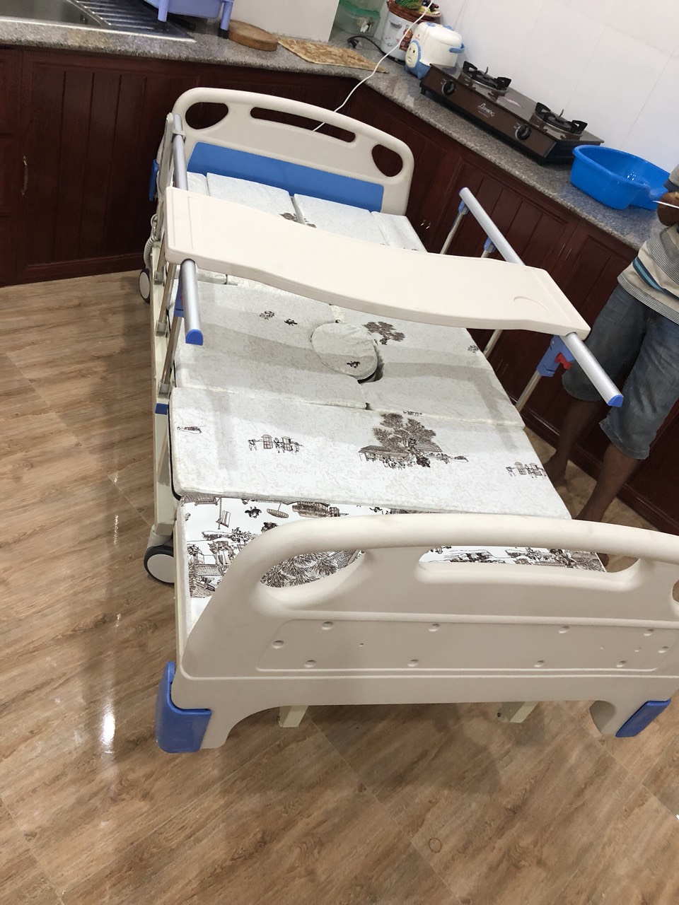 Giường y tế cho người già