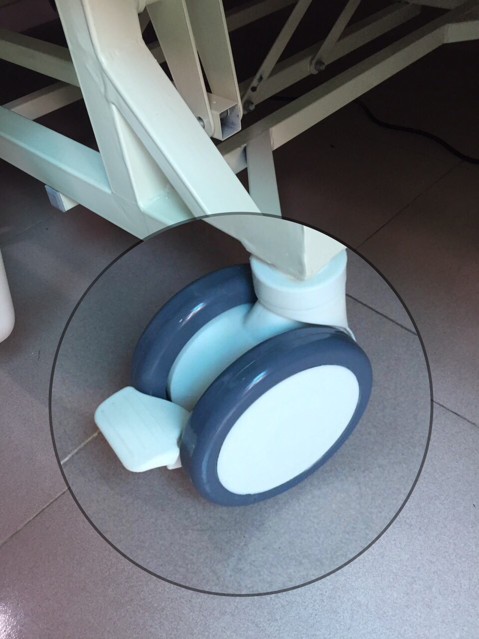 Bánh xe di chuyển